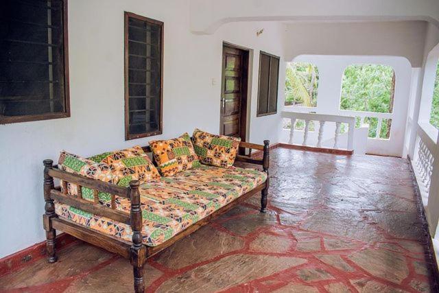 Kijani Cottages Diani Diani Beach Esterno foto