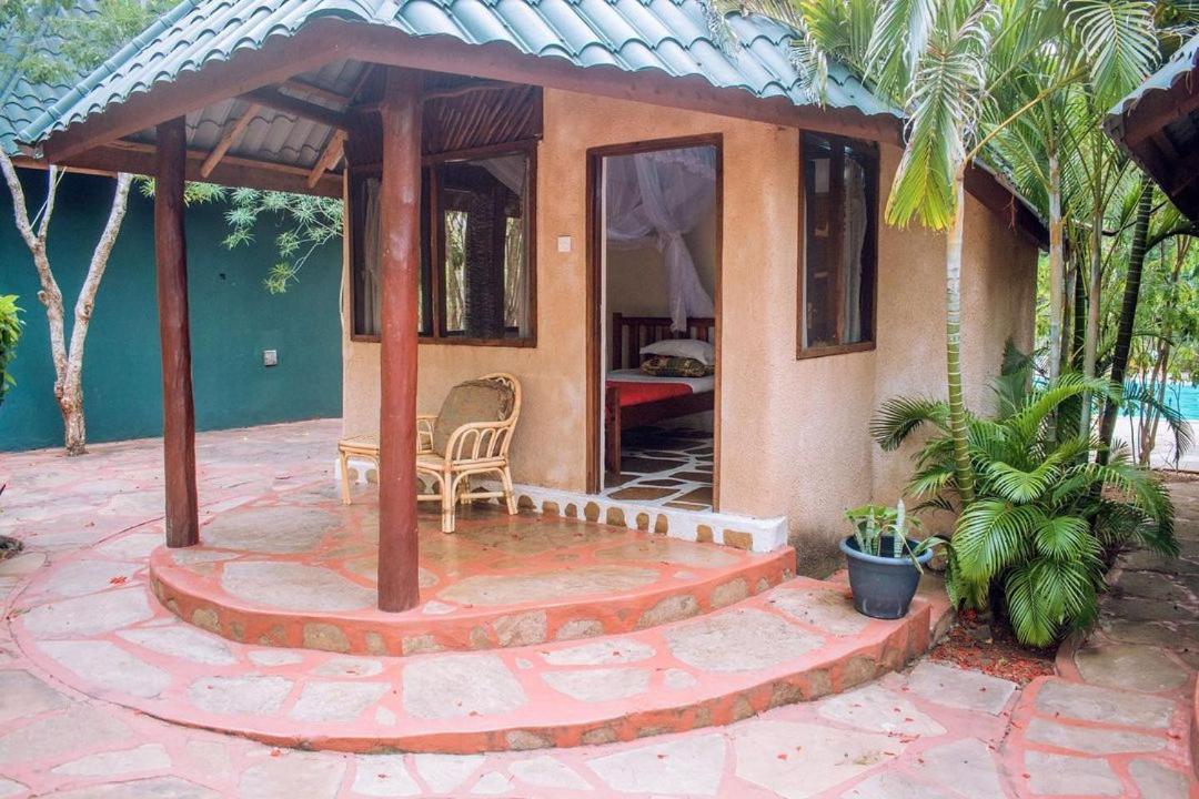 Kijani Cottages Diani Diani Beach Esterno foto