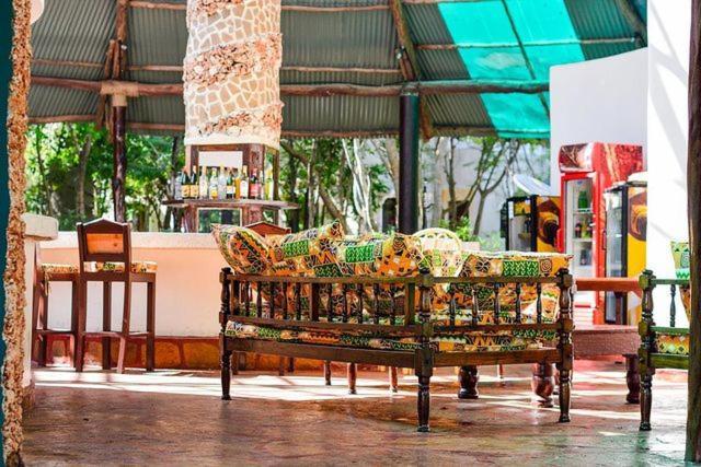 Kijani Cottages Diani Diani Beach Esterno foto