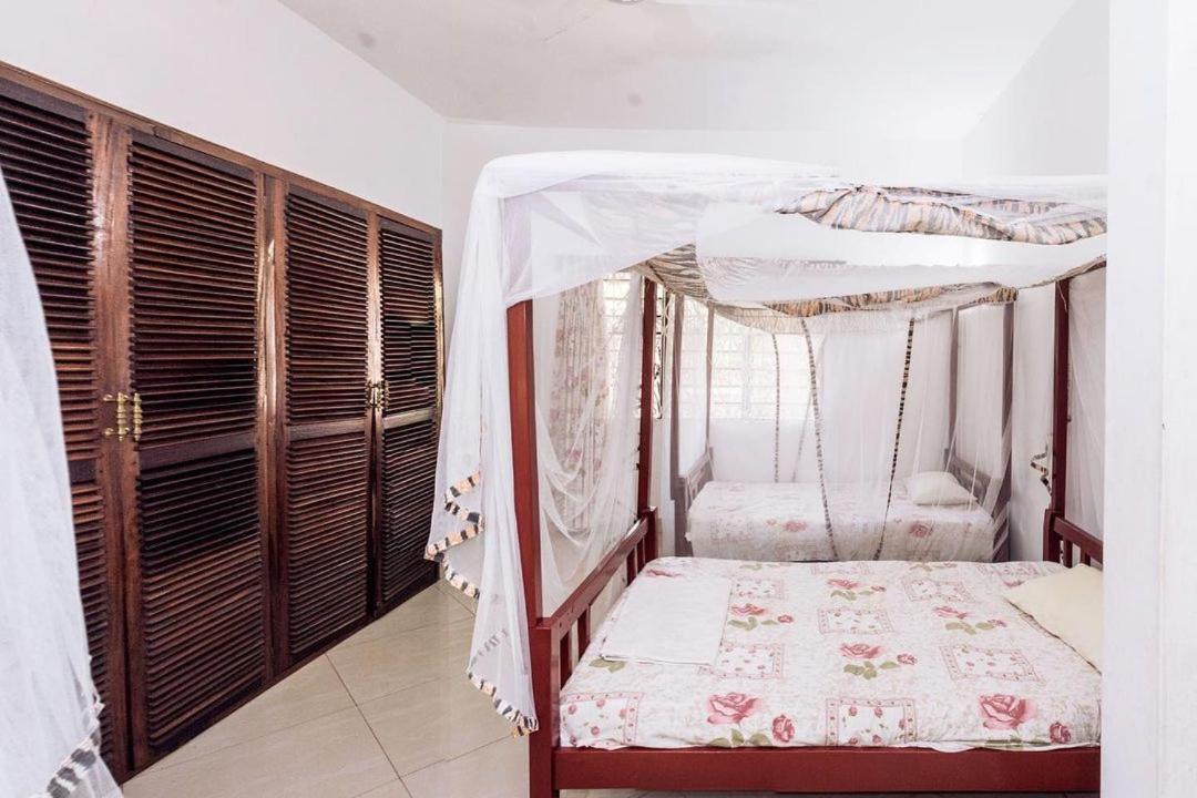 Kijani Cottages Diani Diani Beach Esterno foto