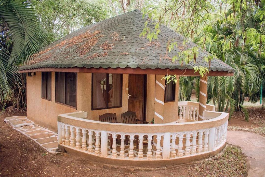 Kijani Cottages Diani Diani Beach Esterno foto