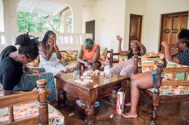 Kijani Cottages Diani Diani Beach Esterno foto