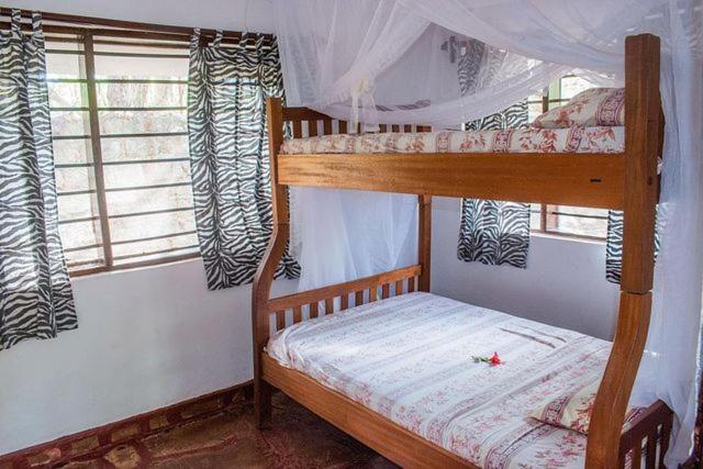 Kijani Cottages Diani Diani Beach Esterno foto