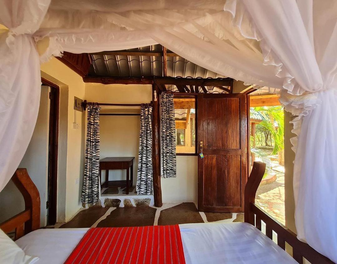 Kijani Cottages Diani Diani Beach Esterno foto