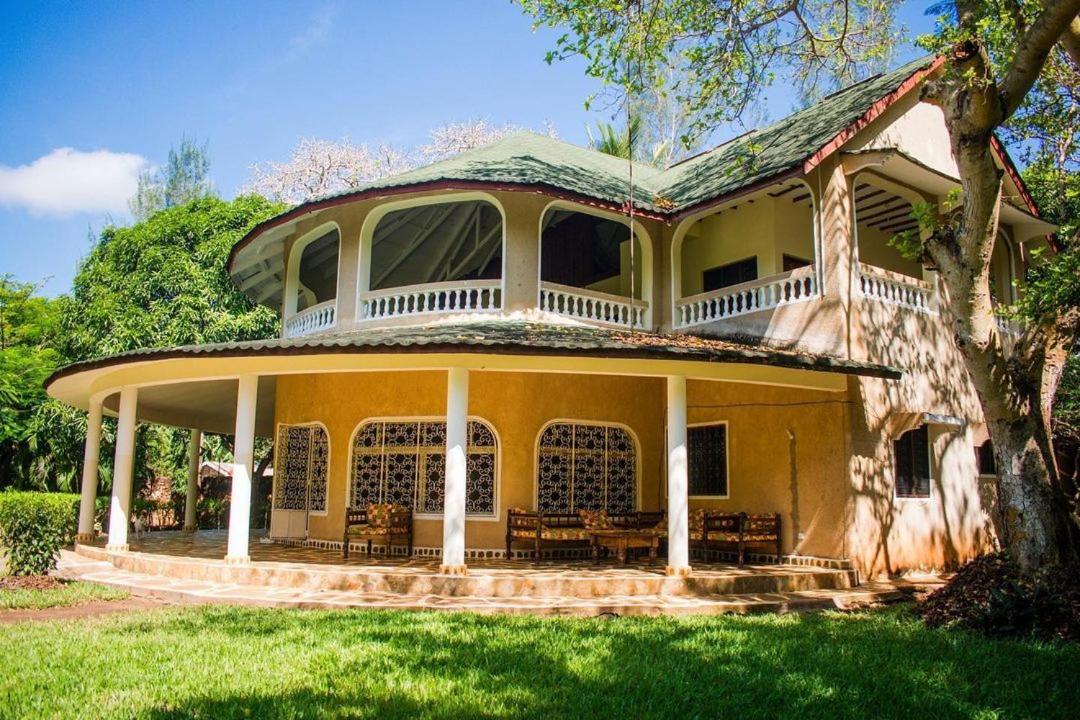 Kijani Cottages Diani Diani Beach Esterno foto