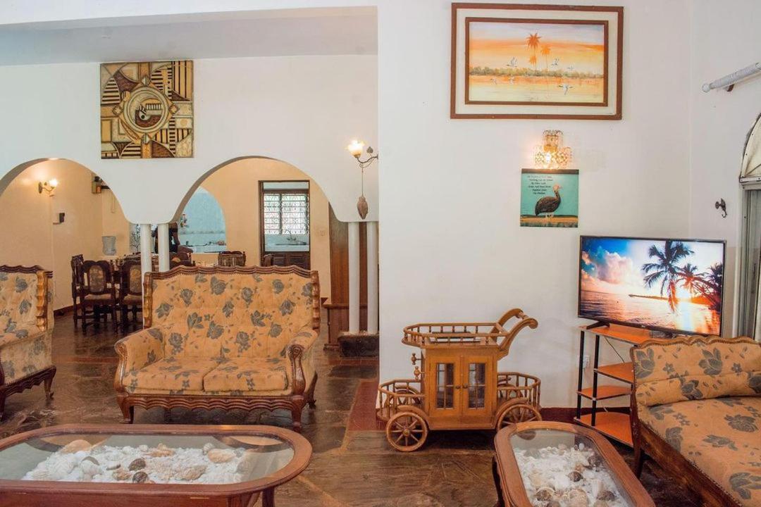 Kijani Cottages Diani Diani Beach Esterno foto