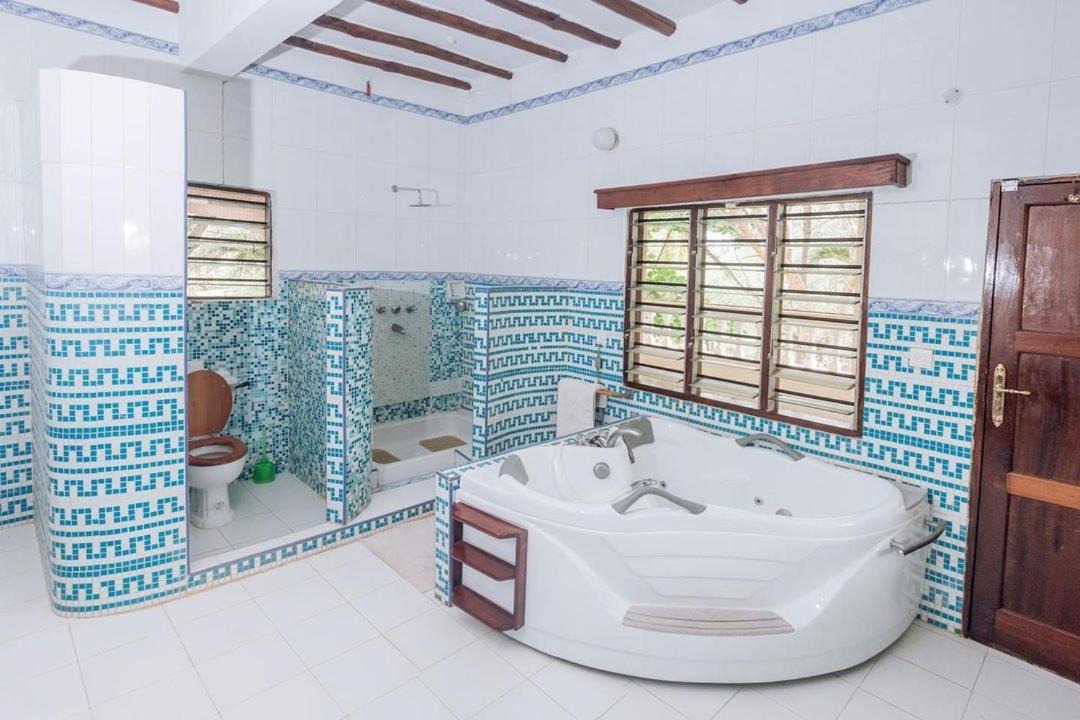Kijani Cottages Diani Diani Beach Esterno foto