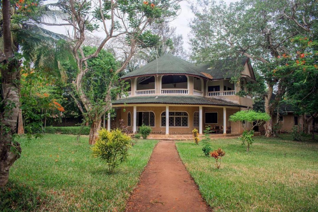 Kijani Cottages Diani Diani Beach Esterno foto