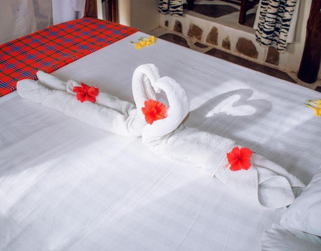 Kijani Cottages Diani Diani Beach Esterno foto